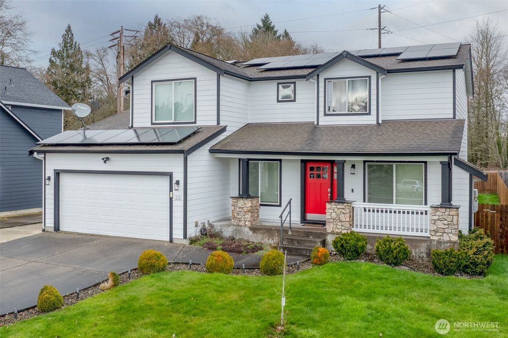 Photo of 232 Shoreview Drive, Kelso, WA 98626 (MLS # 2482447)