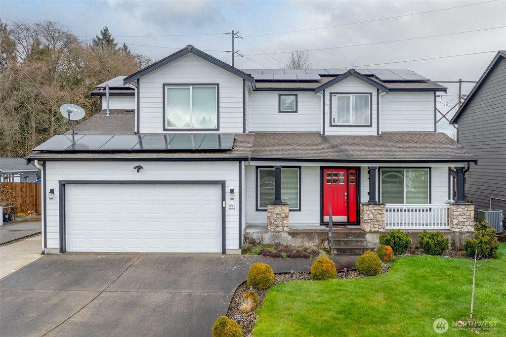 Photo of 232 Shoreview Drive, Kelso, WA 98626 (MLS # 2482447)