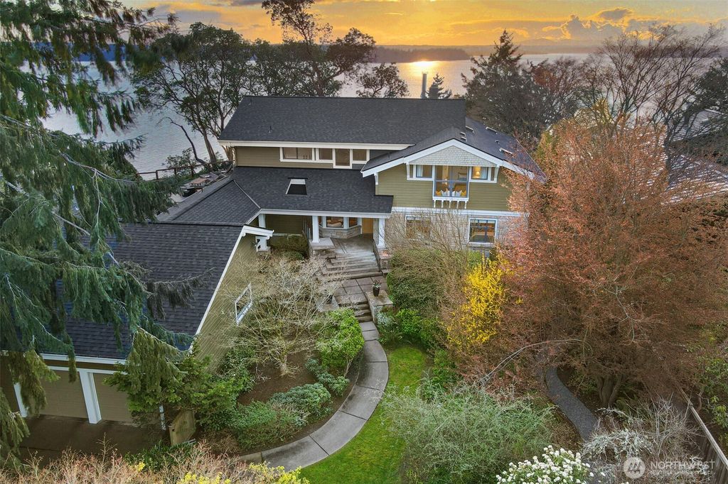 Photo of 10431 Marine View Drive SW, Seattle, WA 98146 (MLS # 2497780)