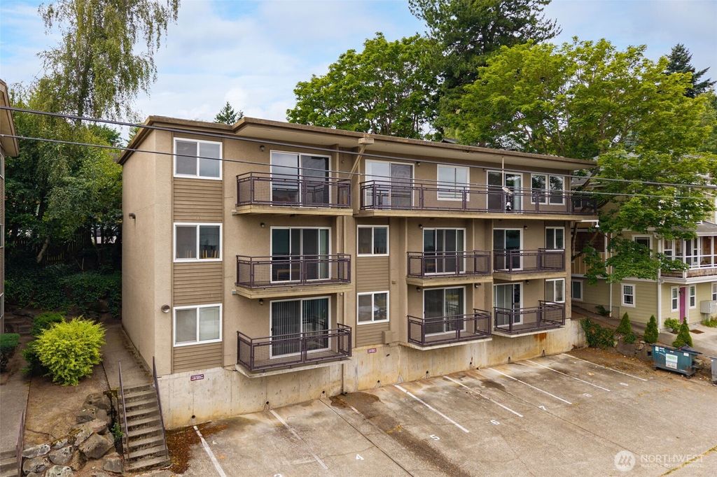 Photo of 608 W Emerson Street, Seattle, WA 98119 (MLS # 2409472)