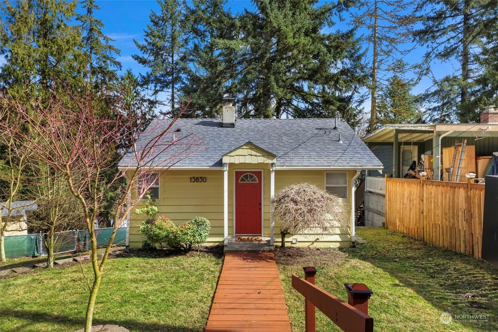 Photo of 13830 29th Avenue S, SeaTac, WA 98168 (MLS # 2209520)