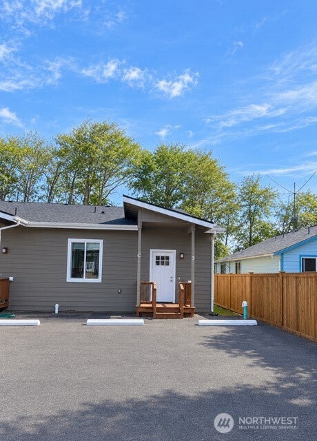 758 Point Brown Avenue SE 3