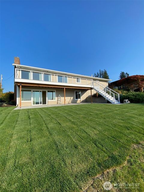 Photo of 4618 Seahurst Avenue, Everett, WA 98203 (MLS # 2477180)