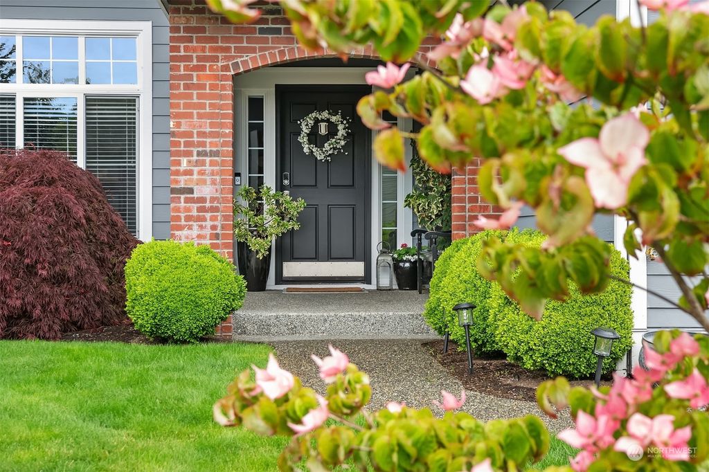 Photo of 4040 252nd Avenue SE, Sammamish, WA 98029 (MLS # 2243776)