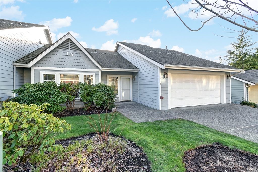 Photo of 22713 SE 43rd Court #1613, Issaquah, WA 98029 (MLS # 2032830)