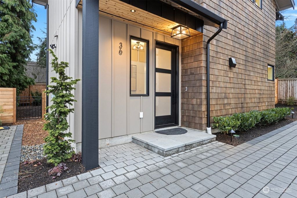 Photo of 36 6th Street S, Kirkland, WA 98033 (MLS # 2317734)