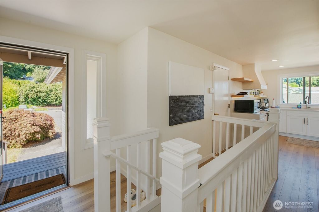 Photo of 25312 42nd Place S, Kent, WA 98032 (MLS # 2421796)