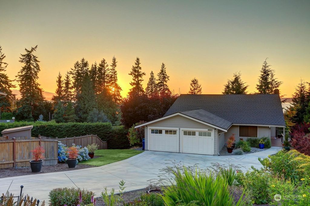 Photo of 18224 84th Place W, Edmonds, WA 98026 (MLS # 2201416)