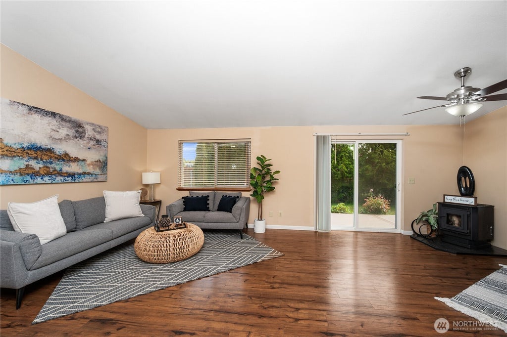 Photo of 412 Eighth Street, Blaine, WA 98230 (MLS # 2582409)