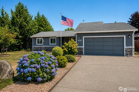 Photo of 412 Eighth Street, Blaine, WA 98230 (MLS # 2582409)