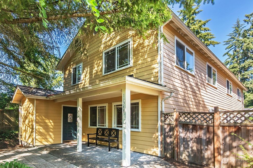 Photo of 11348 28th Avenue NE, Seattle, WA 98125 (MLS # 2010215)