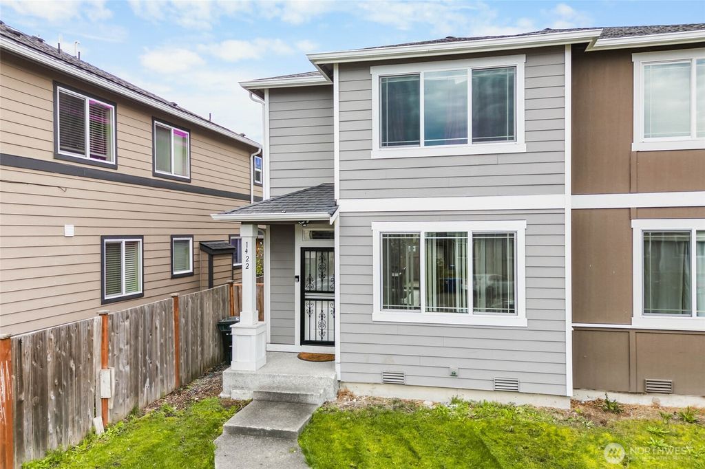 Photo of 1422 E 47th Street, Tacoma, WA 98404 (MLS # 2444112)