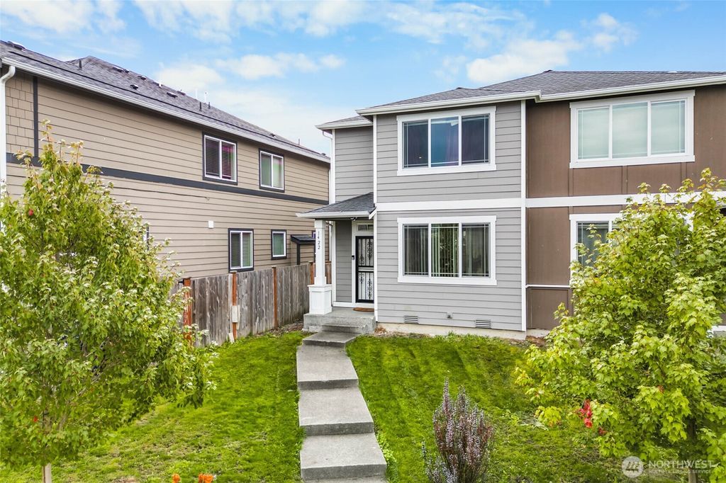 Photo of 1422 E 47th Street, Tacoma, WA 98404 (MLS # 2444112)