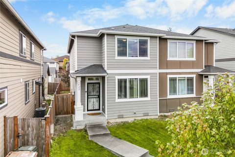 Photo of 1422 E 47th Street, Tacoma, WA 98404 (MLS # 2444112)