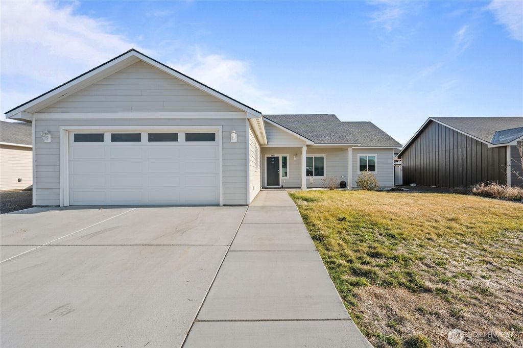 Photo of 2394 Chelan Street, Ephrata, WA 98823 (MLS # 2471899)