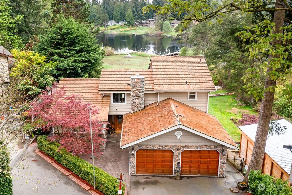 Photo of 30439 38th Avenue S, Auburn, WA 98001 (MLS # 2066984)