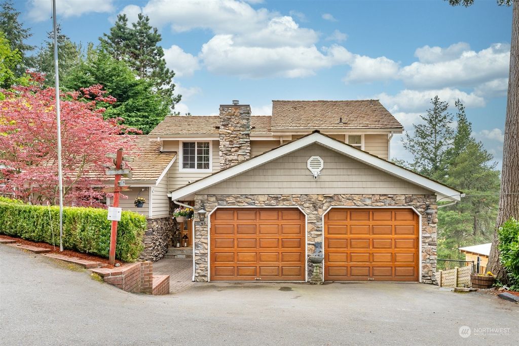 Photo of 30439 38th Avenue S, Auburn, WA 98001 (MLS # 2066984)