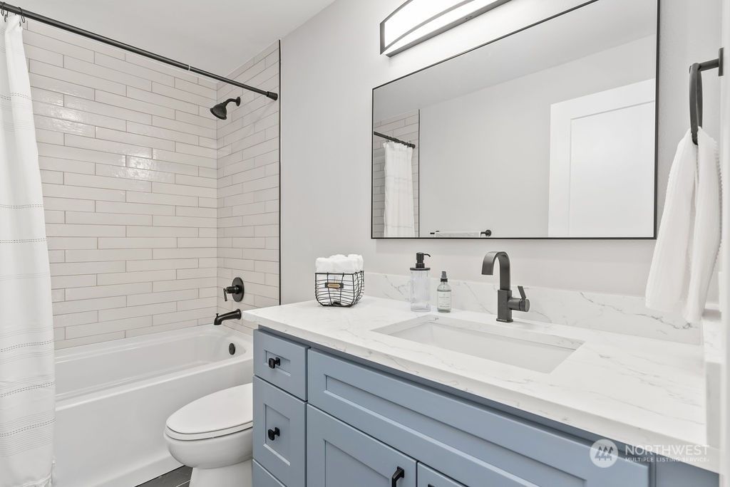 listing image 9362716145282851517