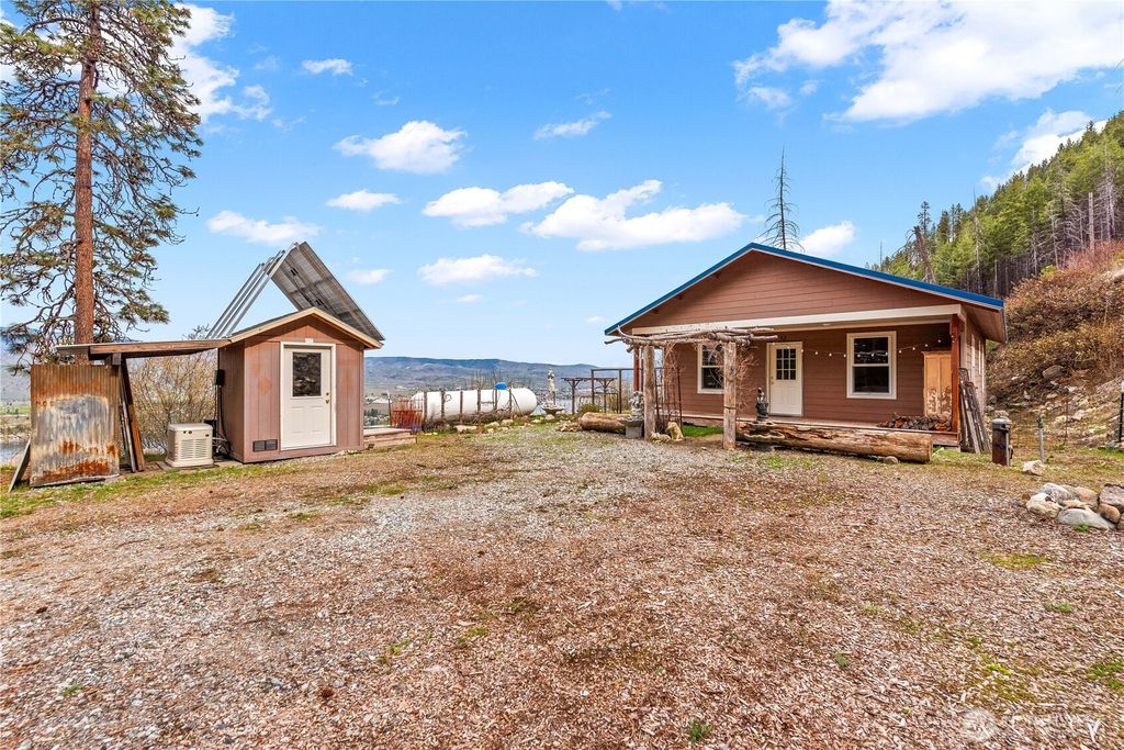 Photo of 109 Granit Falls Road, Chelan, WA 98816 (MLS # 2526315)