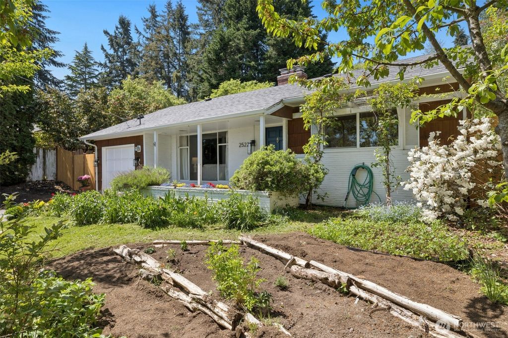 Photo of 2522 NE 108th Place, Seattle, WA 98125 (MLS # 2368095)