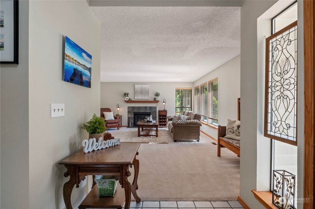 Photo of 9722 218th Place NE, Redmond, WA 98053 (MLS # 2266533)