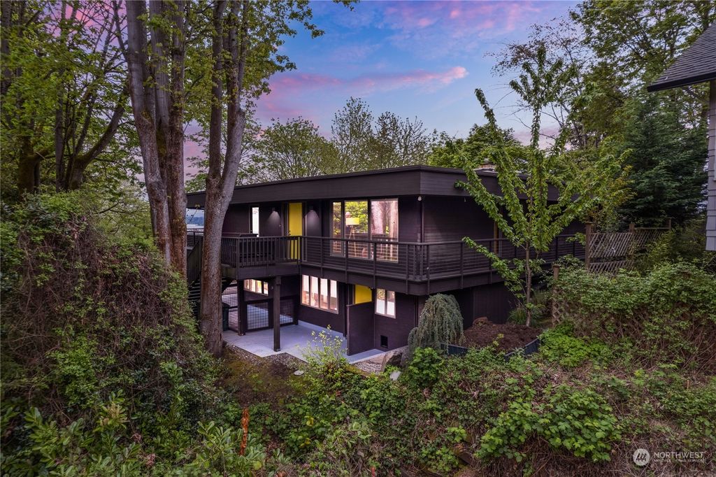 Photo of 3438 E Superior Street, Seattle, WA 98122 (MLS # 2064995)