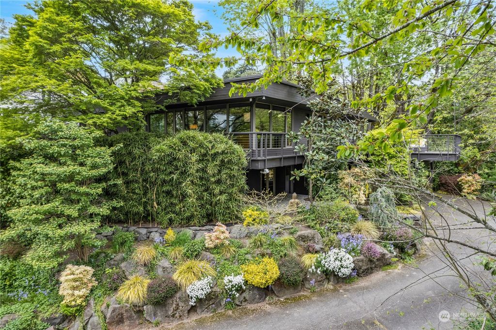 Photo of 3438 E Superior Street, Seattle, WA 98122 (MLS # 2064995)