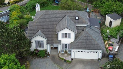 Photo of 1711 25th H Court, Anacortes, WA 98221 (MLS # 2511377)