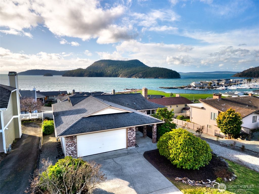 Photo of 5001 Kingsway, Anacortes, WA 98221 (MLS # 2463041)