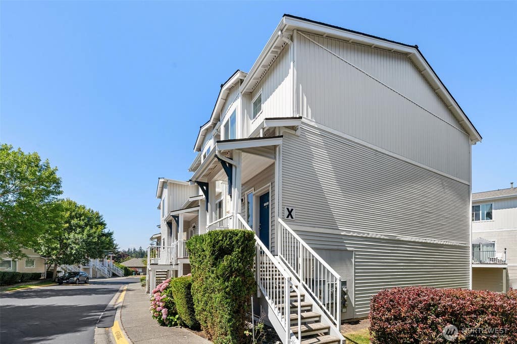 Photo of 14915 38th Drive SE #X1165, Bothell, WA 98012 (MLS # 2562167)