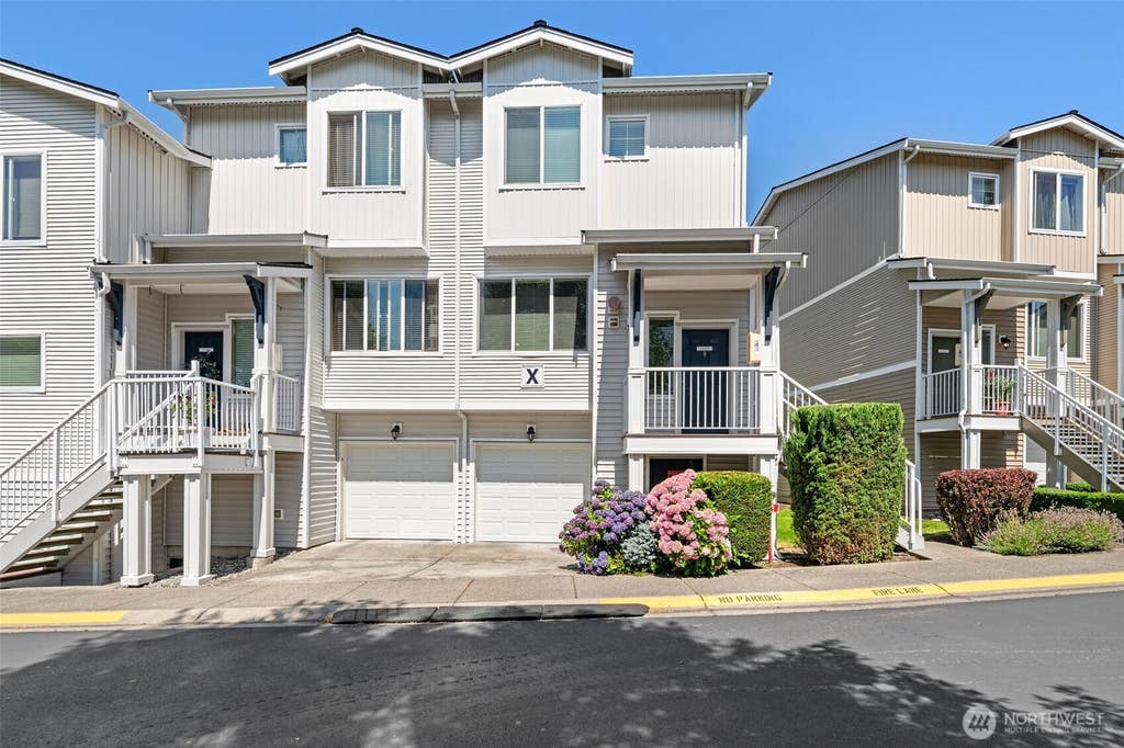 Photo of 14915 38th Drive SE #X1165, Bothell, WA 98012 (MLS # 2562167)