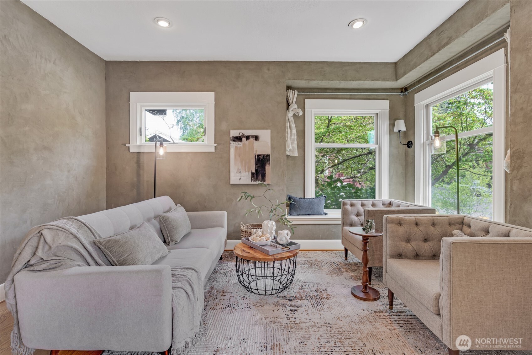 3115 E Jefferson