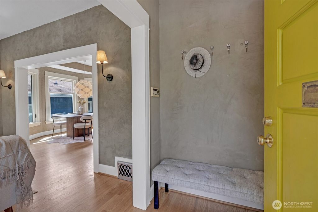 Photo of 3115 E Jefferson St, Seattle, WA 98122 (MLS # 2504466)