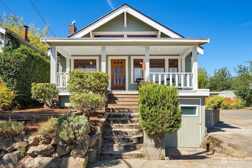 Photo of 608 N 44th Street, Seattle, WA 98103 (MLS # 2144159)