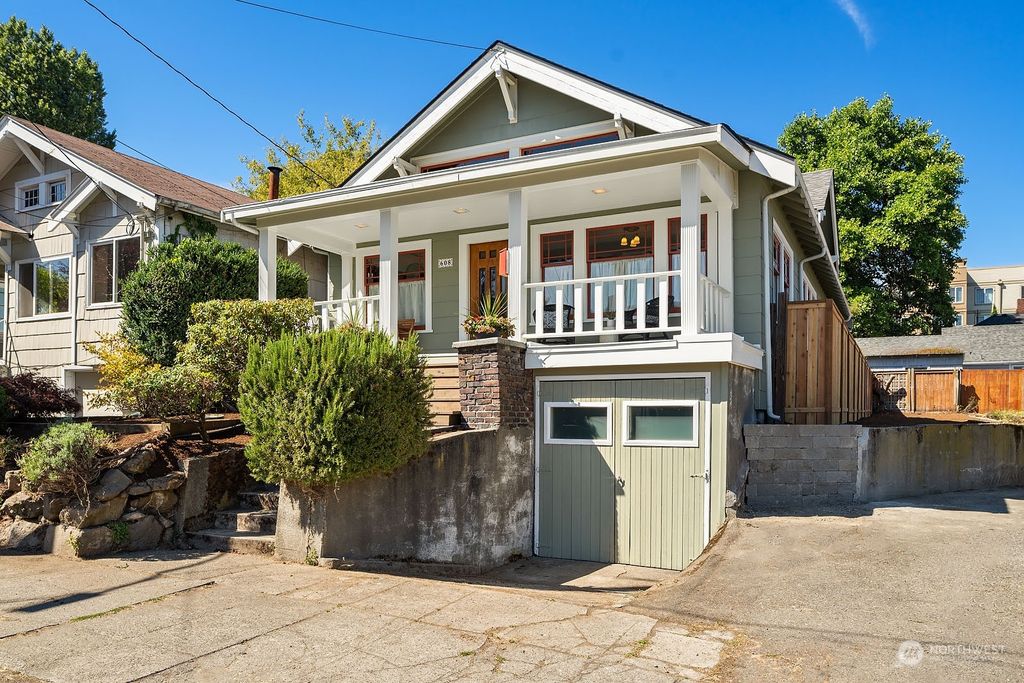 Photo of 608 N 44th Street, Seattle, WA 98103 (MLS # 2144159)