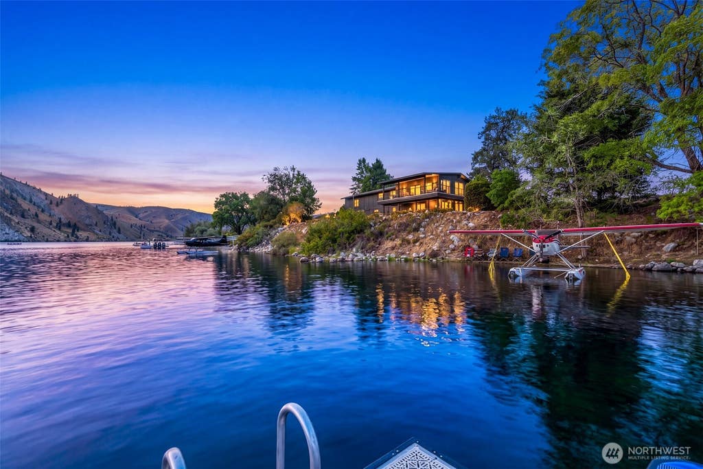 Photo of 64 van Winkle Road, Orondo, WA 98843 (MLS # 2561954)