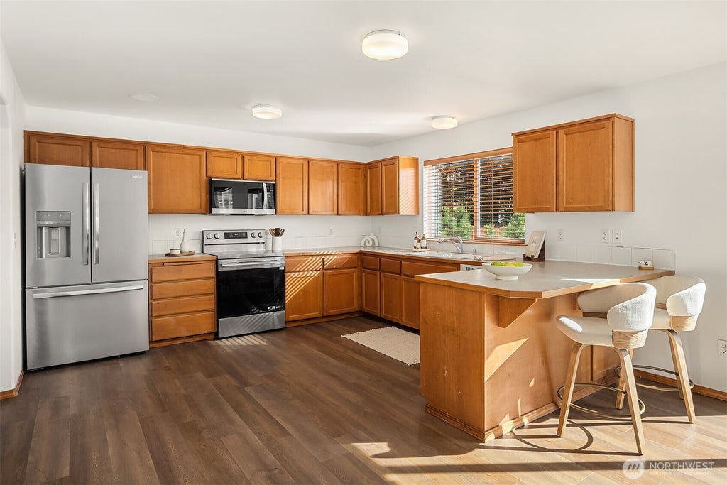 Photo of 12421 SE 278th Place, Kent, WA 98030 (MLS # 2565014)