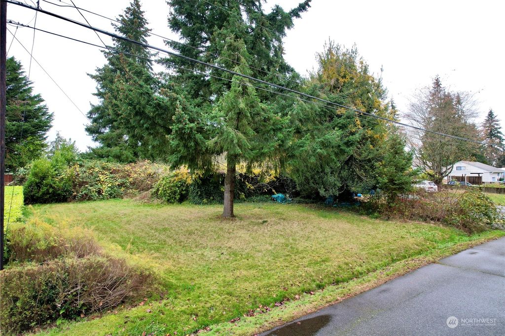 Photo of 18520 67th Avenue W, Lynnwood, WA 98037 (MLS # 2312185)