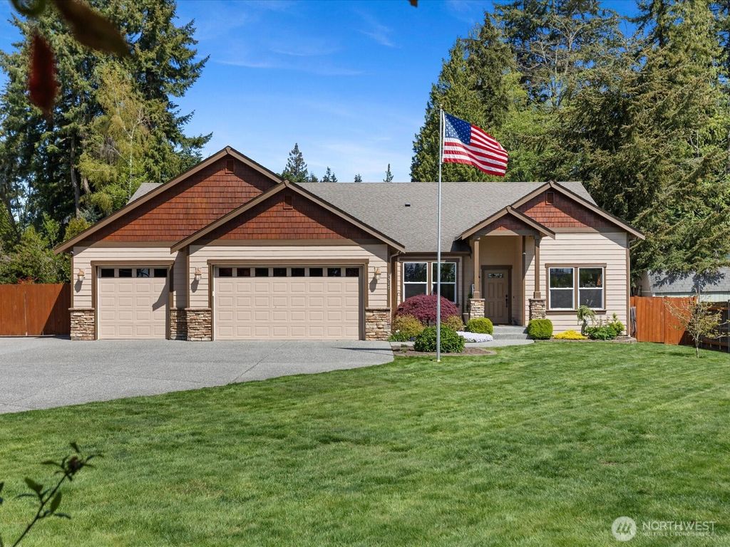 Photo of 3517 Serene Way, Lynnwood, WA 98087 (MLS # 2364649)
