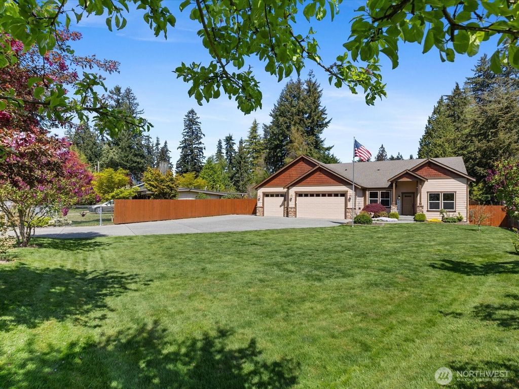 Photo of 3517 Serene Way, Lynnwood, WA 98087 (MLS # 2364649)