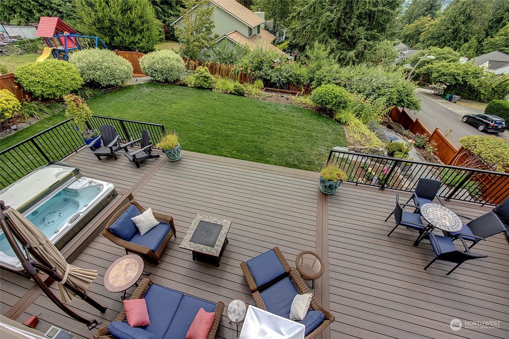 Photo of 16951 NE 88th Street, Redmond, WA 98052 (MLS # 2140561)