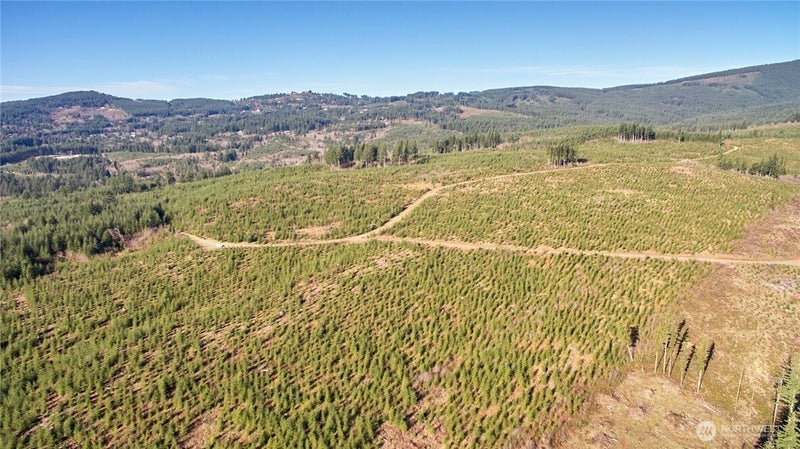 4 NE Jones Creek Road