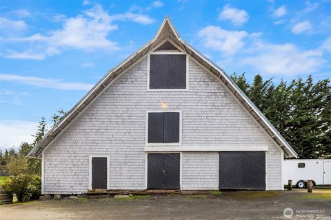 Photo of 20722 SE 34th Street #7, Sammamish, WA 98075 (MLS # 2497497)