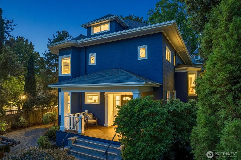 Photo of 803 15th Avenue E, Seattle, WA 98112 (MLS # 2429427)
