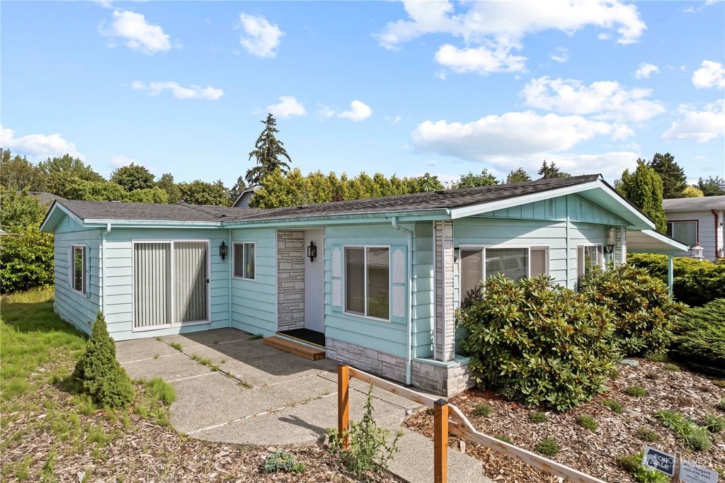 Photo of 2500 Alder Street #318, Milton, WA 98354 (MLS # 2268309)