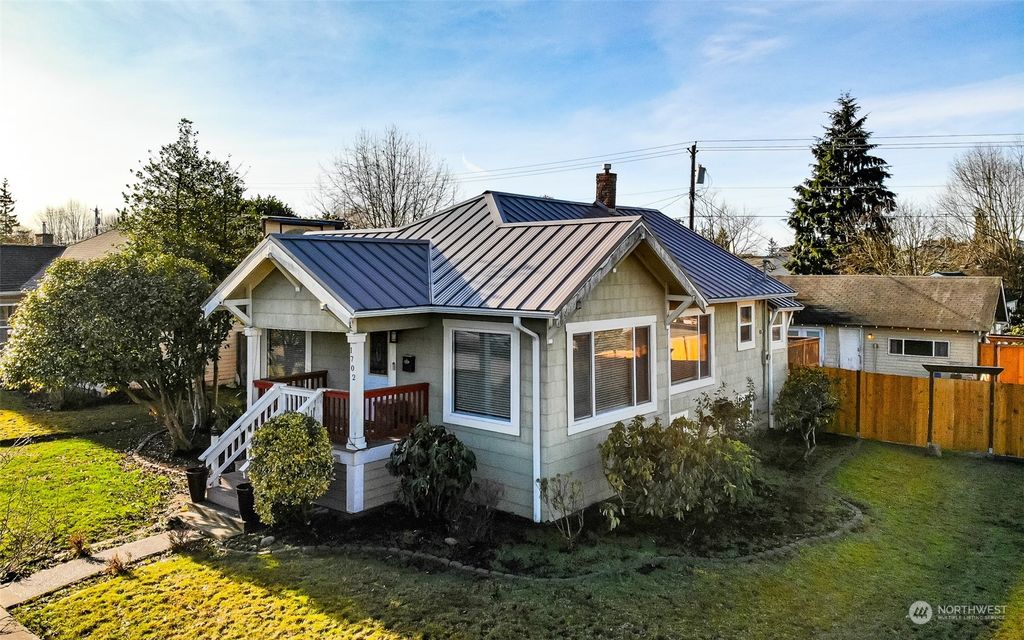 Photo of 1702 Rainier Avenue, Everett, WA 98201 (MLS # 2026527)