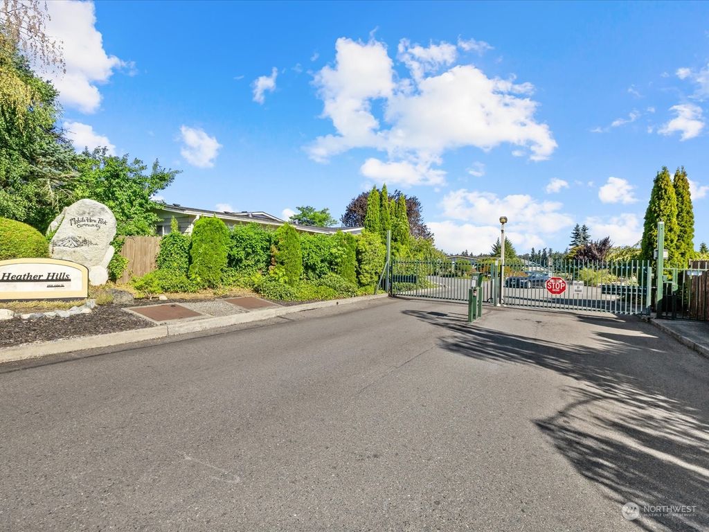 Photo of 2500 Alder Street #306, Milton, WA 98354 (MLS # 2162092)