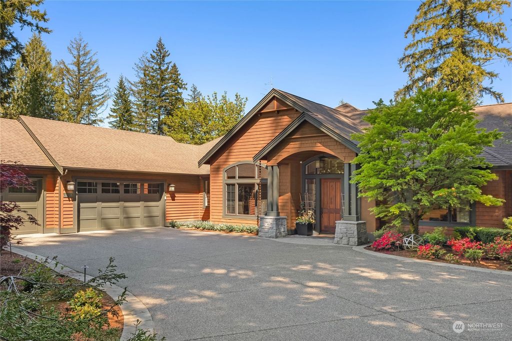 Photo of 14229 228th Avenue SE, Issaquah, WA 98027 (MLS # 2239670)