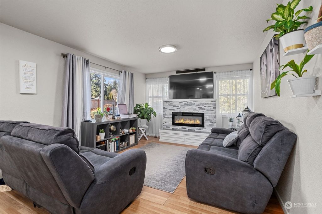 Photo of 17425 SE 266th Place, Covington, WA 98042 (MLS # 2204029)