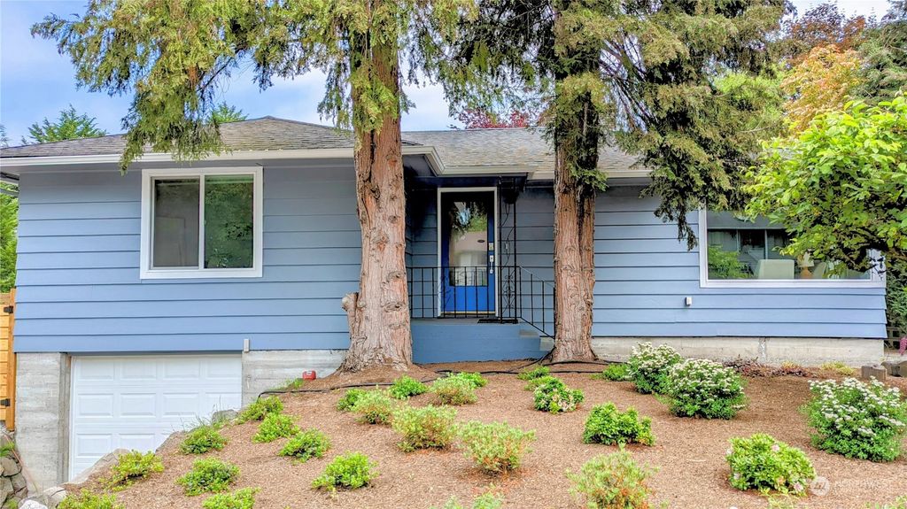 Photo of 10416 Roosevelt Way NE, Seattle, WA 98125 (MLS # 2156372)